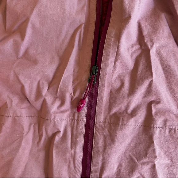 Women’s la sportiva running rain jacket in pink | size medium - Picture 8 of 10